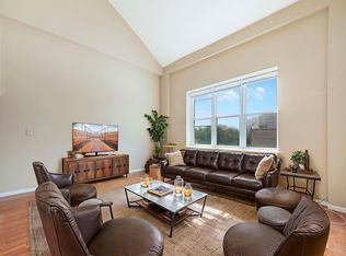 4942 N Sheridan Rd #6, Chicago, IL 60640