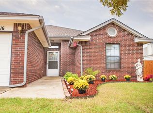 12416 SW 3rd St, Mustang, OK 73099