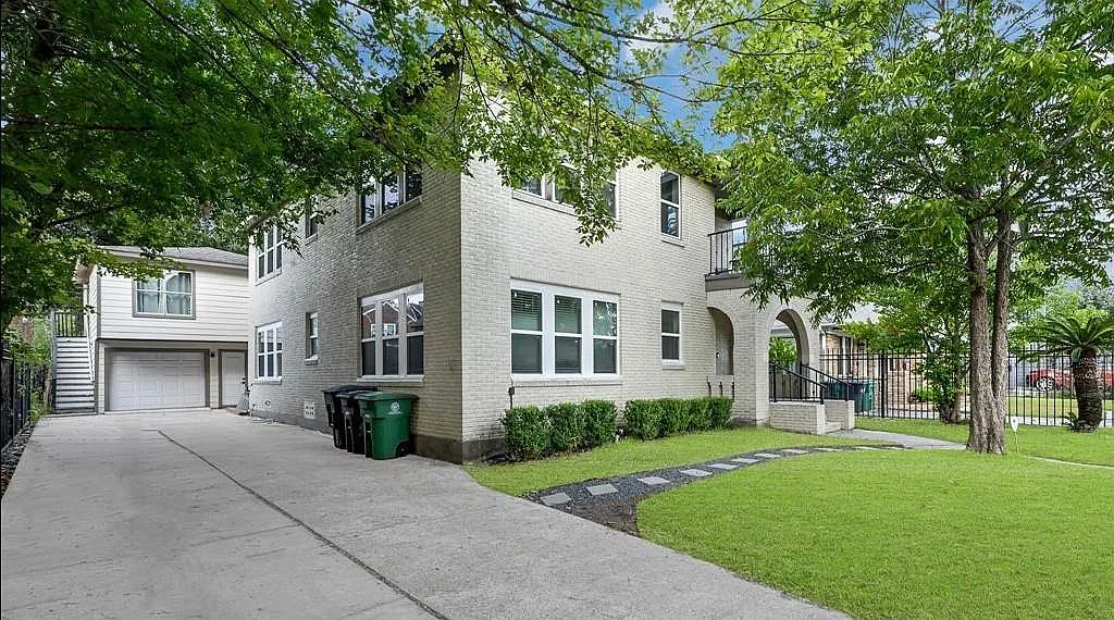 Building Photo - 2422 Truxillo St