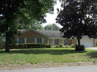 1109 W Highland Dr, Jonesboro, AR 72401