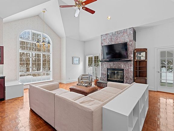 3rd image of 167 Lexington Rd