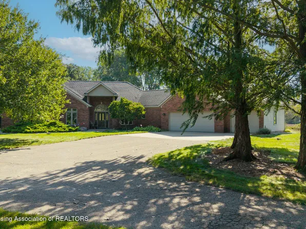 9452 80th Ave, Zeeland, MI 49464