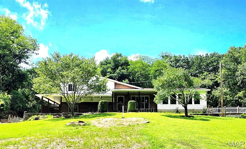 1st image of 601 Erskine St
