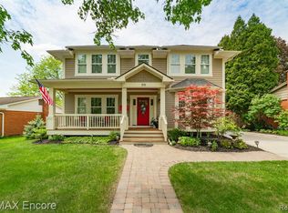 515 Elizabeth St, Rochester, MI 48307