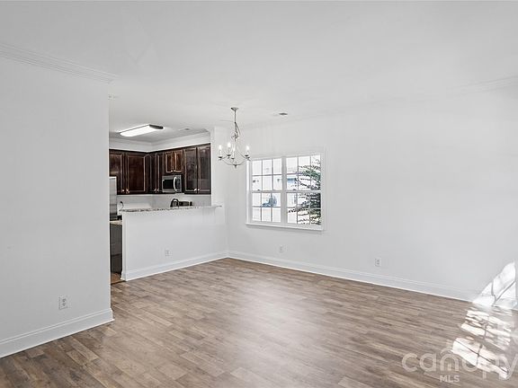 5th image of 2859 Summergrove Ct