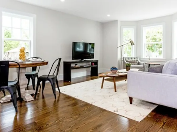 10 Brook St #1, Somerville, MA 02145