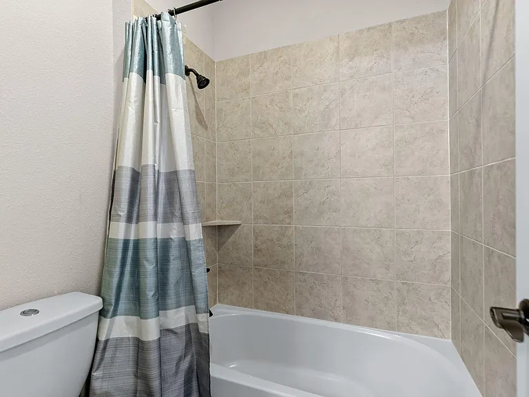 18900 N Bee Cave Springs Cir — Photo 35