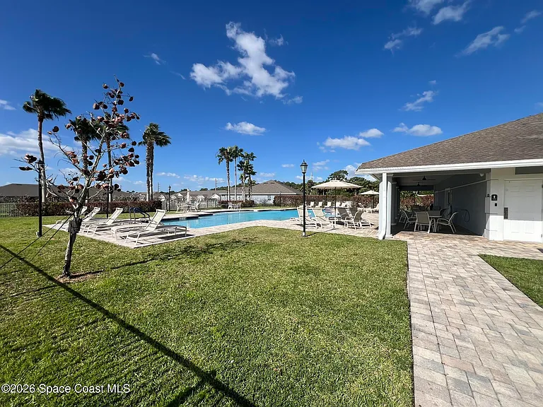 8729 Waterstone Blvd — Photo 14