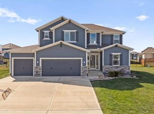 25247 W 147th Ct, Olathe, KS 66061