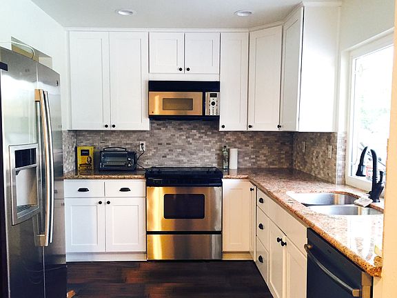 5th image of 1306 Deeplawn Dr