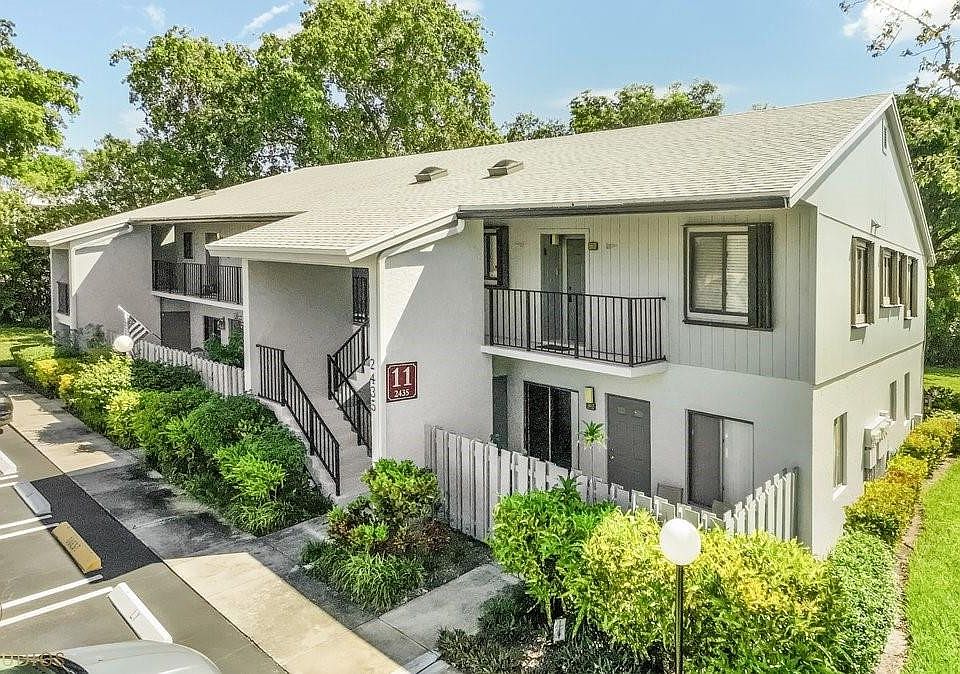 1st image of 2435 SW 22nd Avenue #1