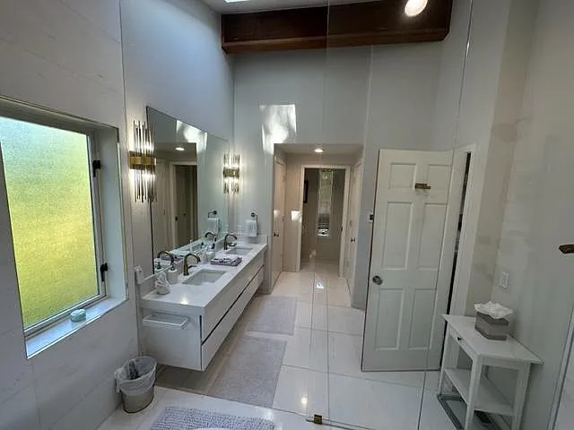 11128 NE 37th Ct — Photo 23
