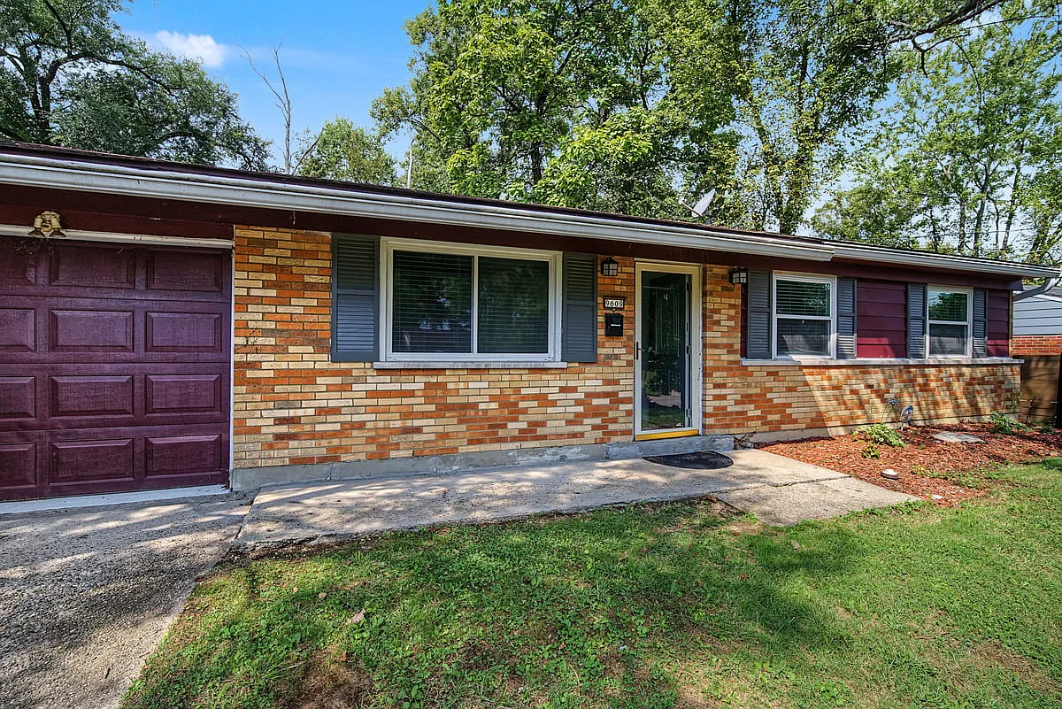 9609 Helmsley Way — Photo 4