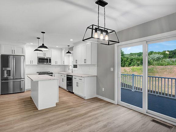 5th image of 29 Greeley Ln #B