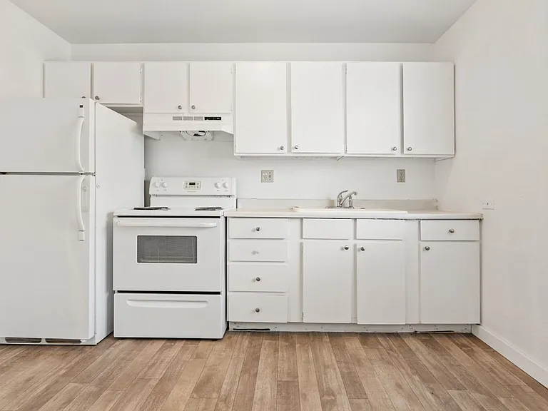 Westview Apartments — Photo 21