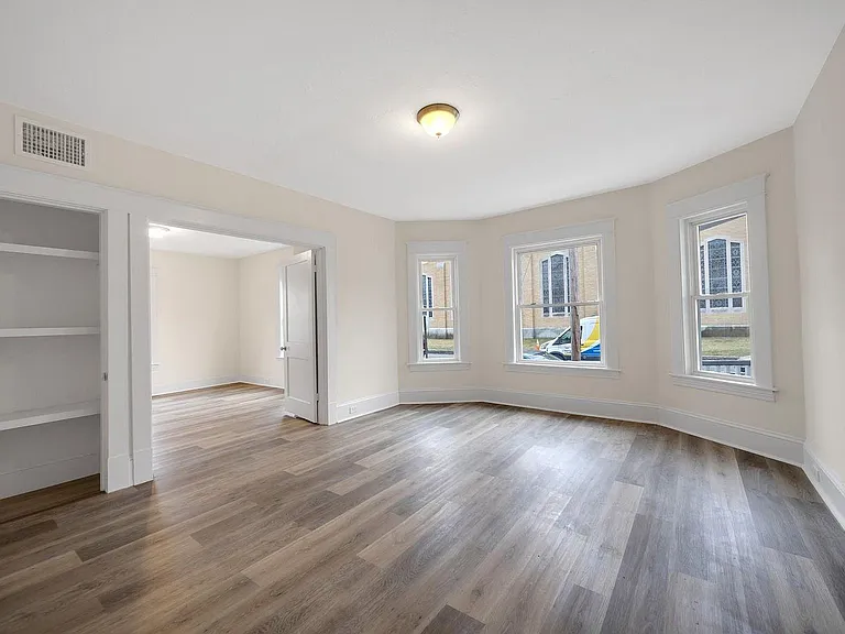 680 Harvard St #2 — Photo 7