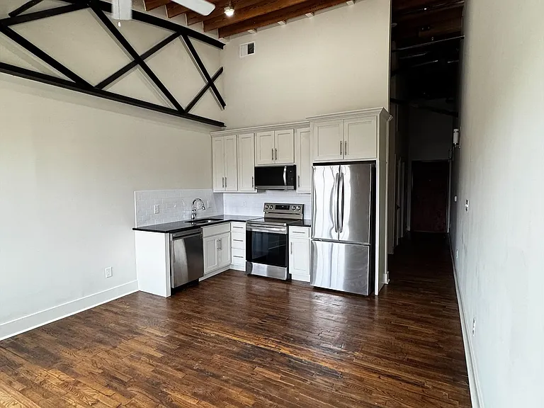1201 N Central St #202 — Photo 7
