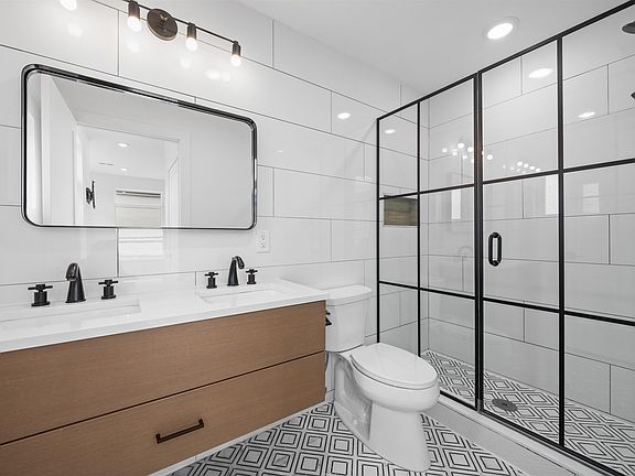 4th image of 47 Hancock Ave #201
