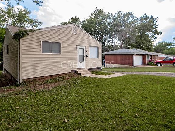 3rd image of 142 N Harvey Ave