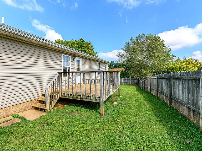 702 Artic Ave — Photo 19