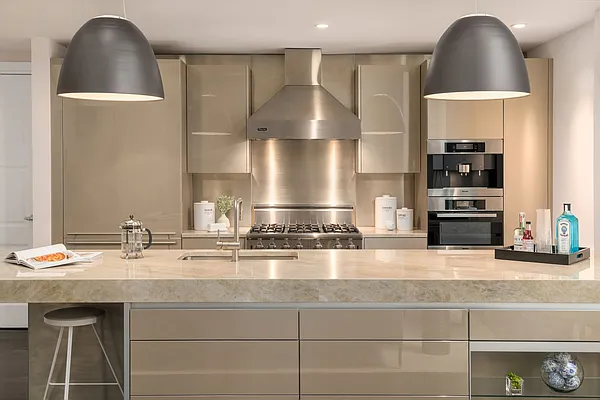 Sold by Compass | media 18