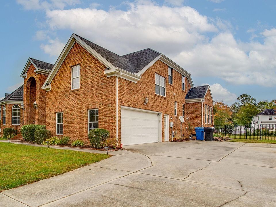 1st image of 2621 Cypress Vine Ct