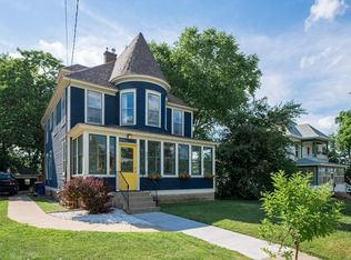 806 Division St S, Northfield, MN 55057