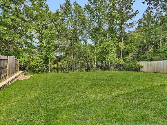 3rd image of 319 Samuels Link Ln