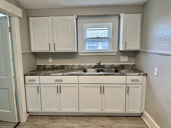 4th image of 1204 S 9th St