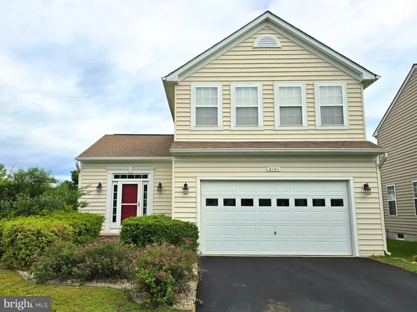 6141 McCarthy Dr, King George, VA 22485