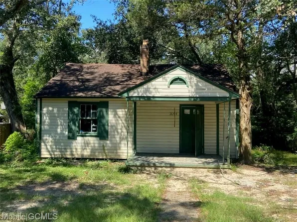 2064 N Gimon Cir, Mobile, AL 36605