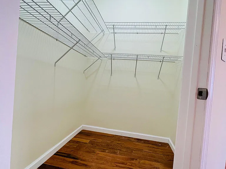 206 Stoneway Ln — Photo 18
