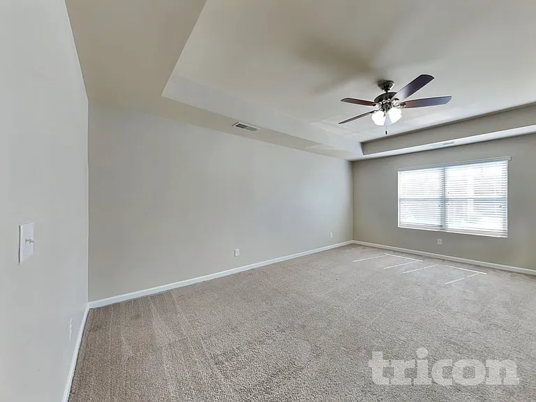 1095 Lear Dr — Photo 7