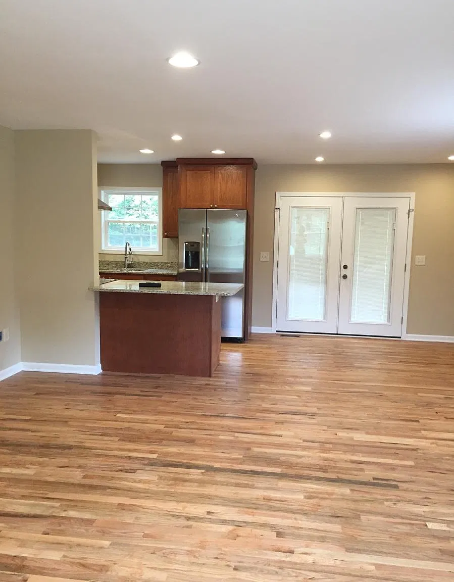 3 bed, 1200 sqft, $2,000 — Photo 2
