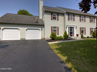 112 Old Coach Rd, Clifton Park, NY 12065