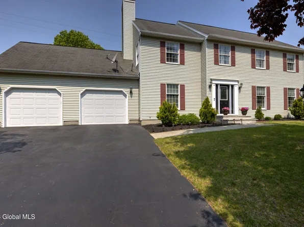 112 Old Coach Road, Clifton Park, NY 12065
