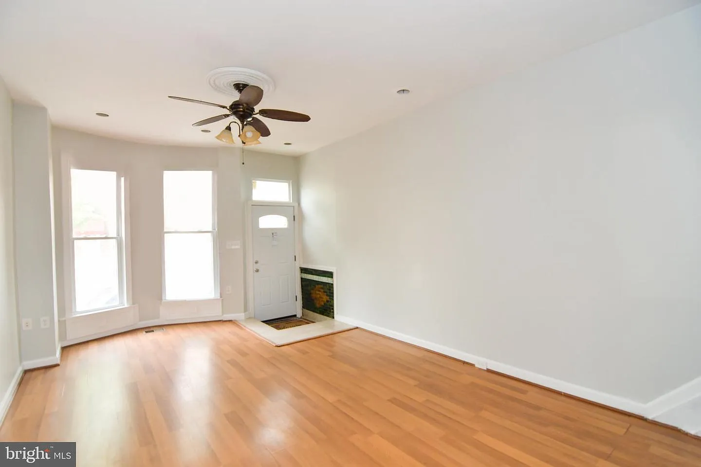 2817 Woodbrook Ave — Photo 2