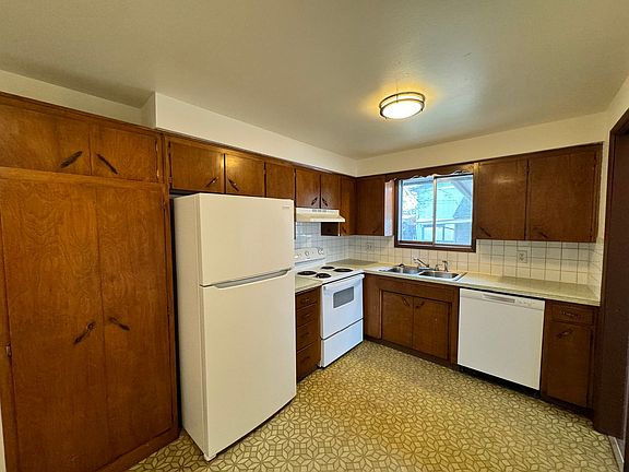 5th image of 1226 E North Ave #1226