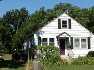 3214 49th St, Des Moines, IA 50310