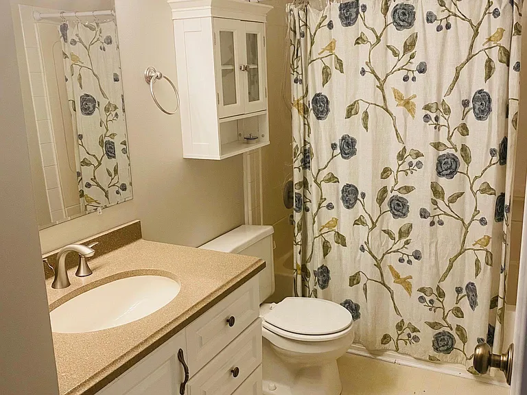 1282 Firethorne Dr — Photo 5