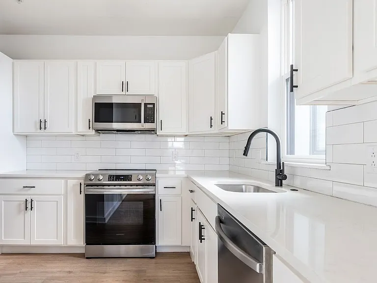 2521 Cecil B Moore — Photo 45