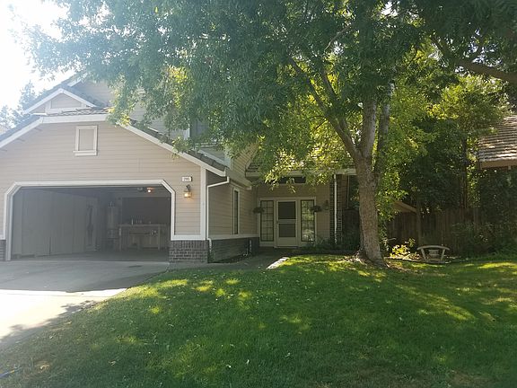 4th image of 295 Holly Ct