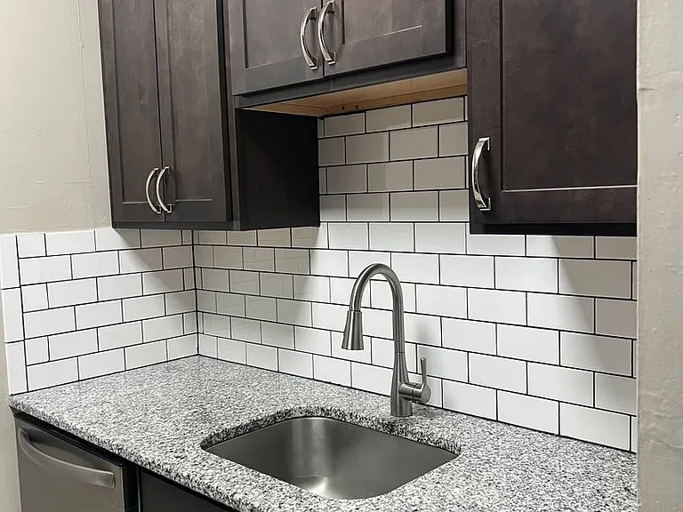 102 S Hanover St — Photo 3