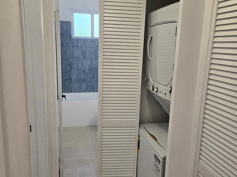7521 Norton Ave #7 — Photo 17