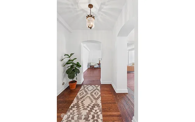 Sold by Douglas Elliman | media 14