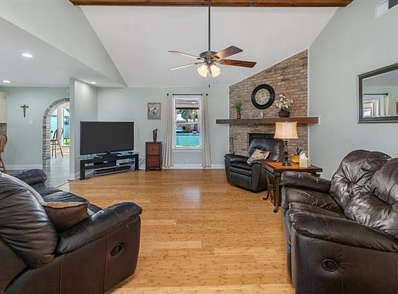 4th image of 1519 N Greenfield Cir