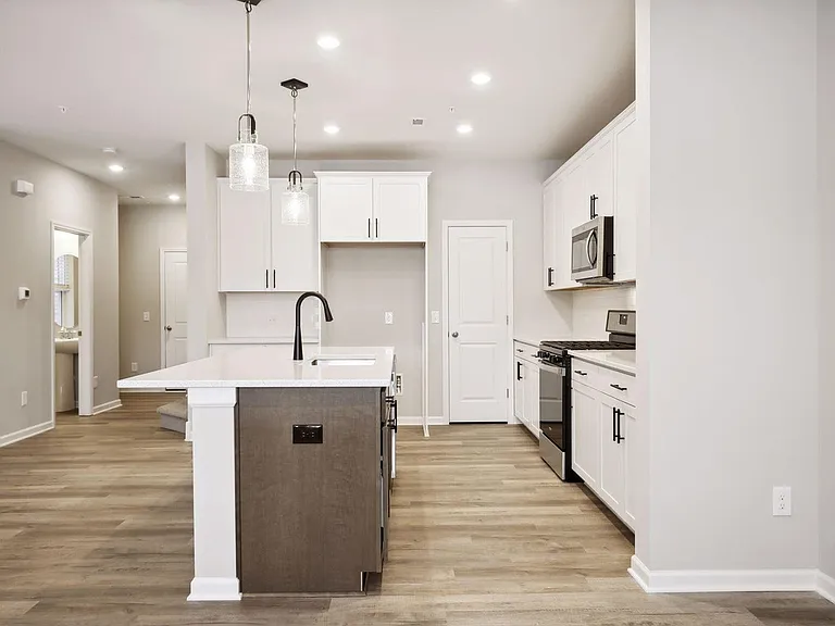 14536 Twin Lakes Cir — Photo 13