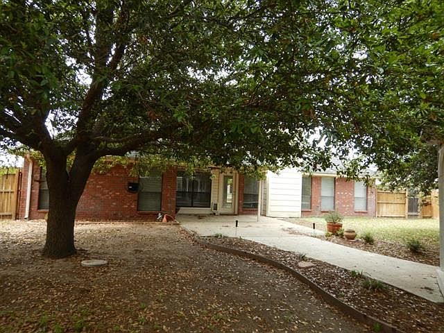 1st image of 1504 Saddle Creek Ct