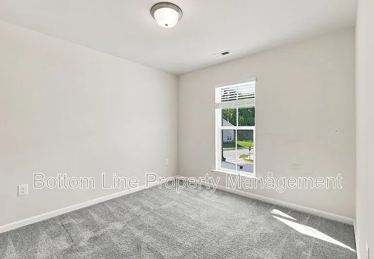 460 Glen Clova Dr — Photo 32
