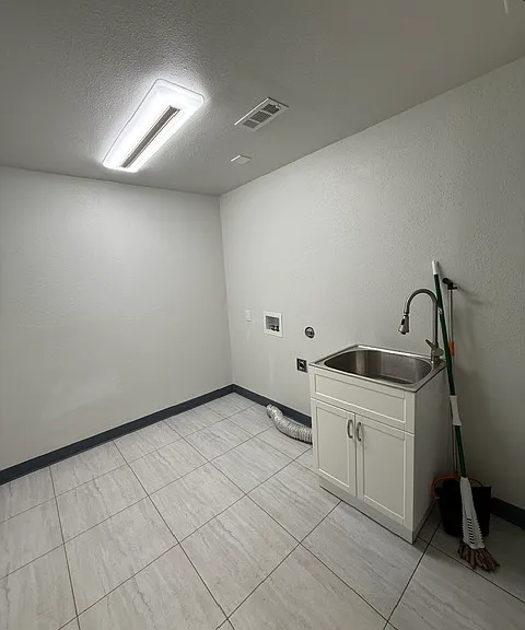 1715 S Ridgemont Dr — Photo 21